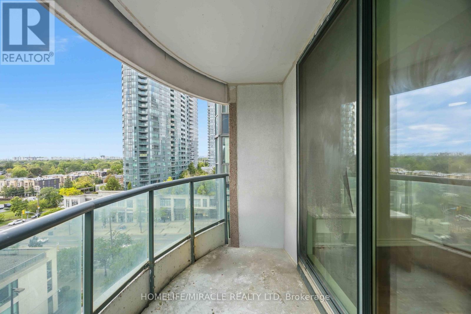 1010 - 7 Lorraine Drive Property Photo 31
