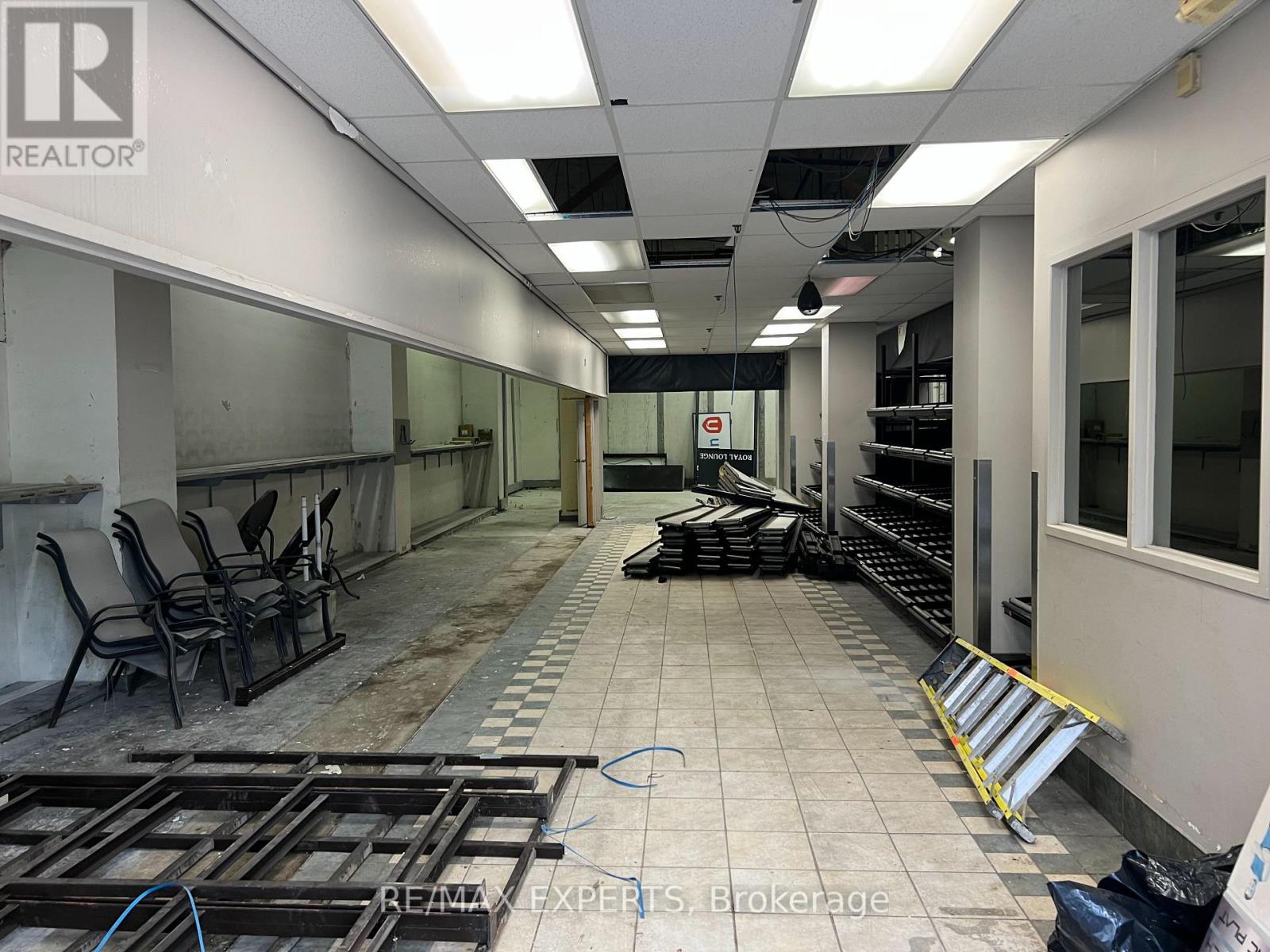110 - 720 Spadina Avenue Property Photo 8
