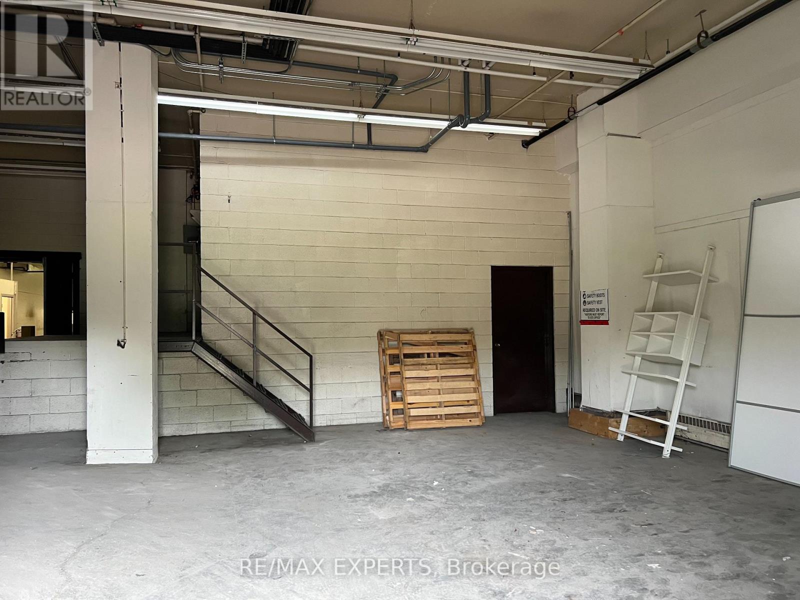 110 - 720 Spadina Avenue Property Photo 12