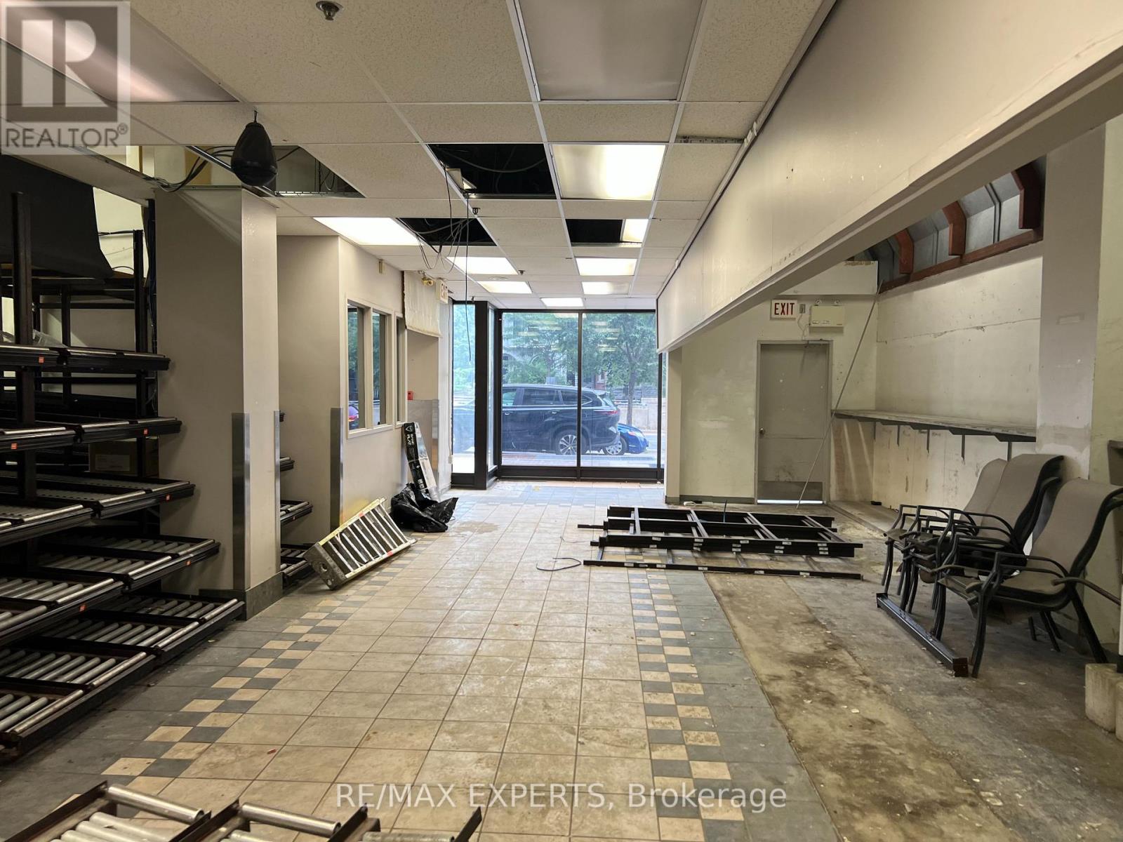 110 - 720 Spadina Avenue Property Photo 14