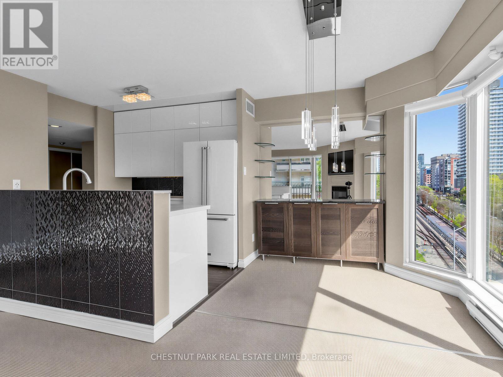 502 - 97 Lawton Boulevard Property Photo 10