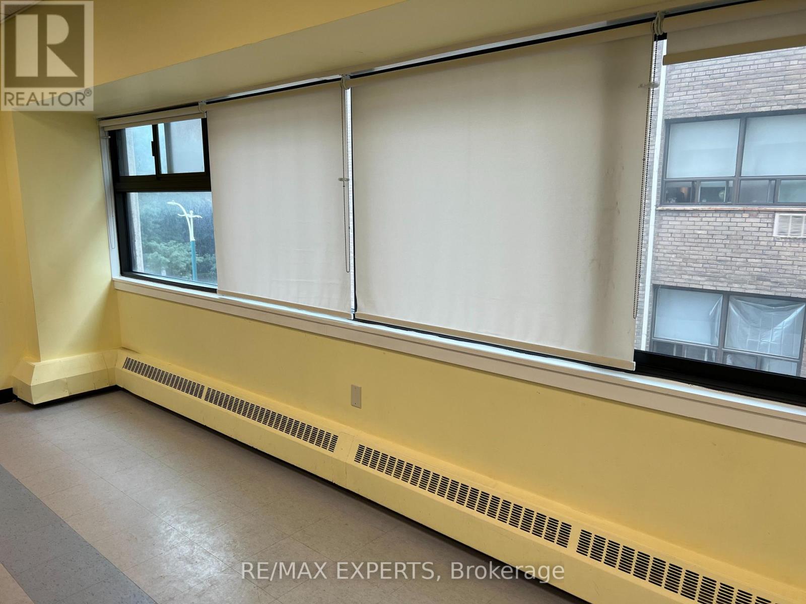 300 - 720 Spadina Avenue Property Photo 8
