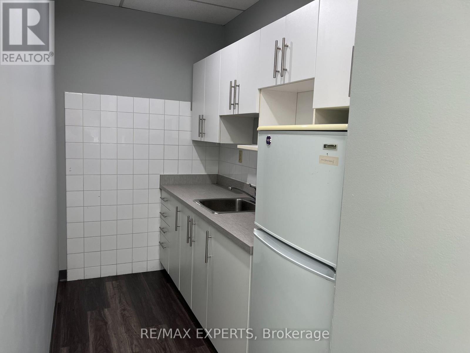 315 - 720 Spadina Avenue Property Photo 13