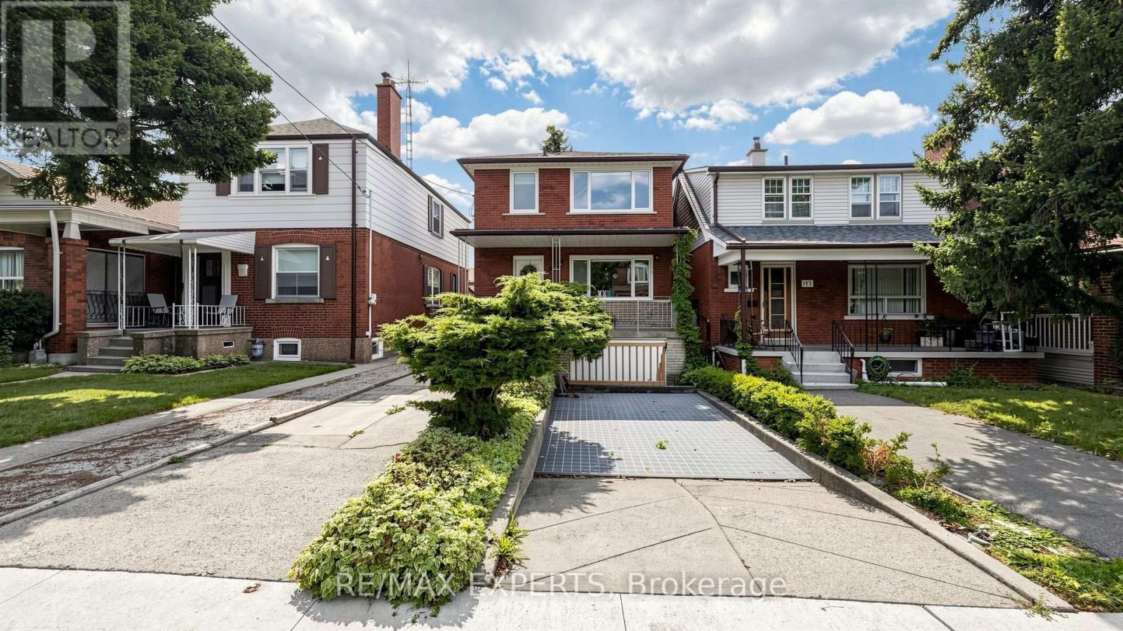 145 GLOUCESTER GROVE