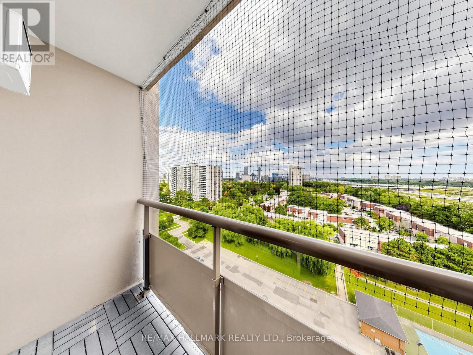 1609 - 5 Parkway Forest Drive Property Photo 25