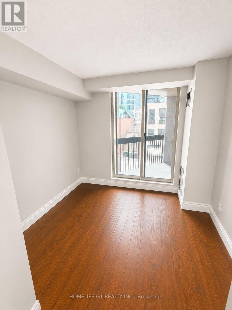 301 - 633 Bay Street Property Photo 1