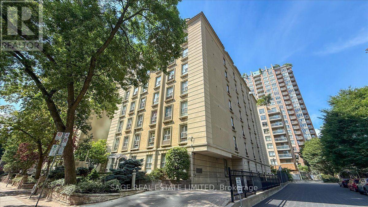 208 - 88 Charles Street E Property Photo 1