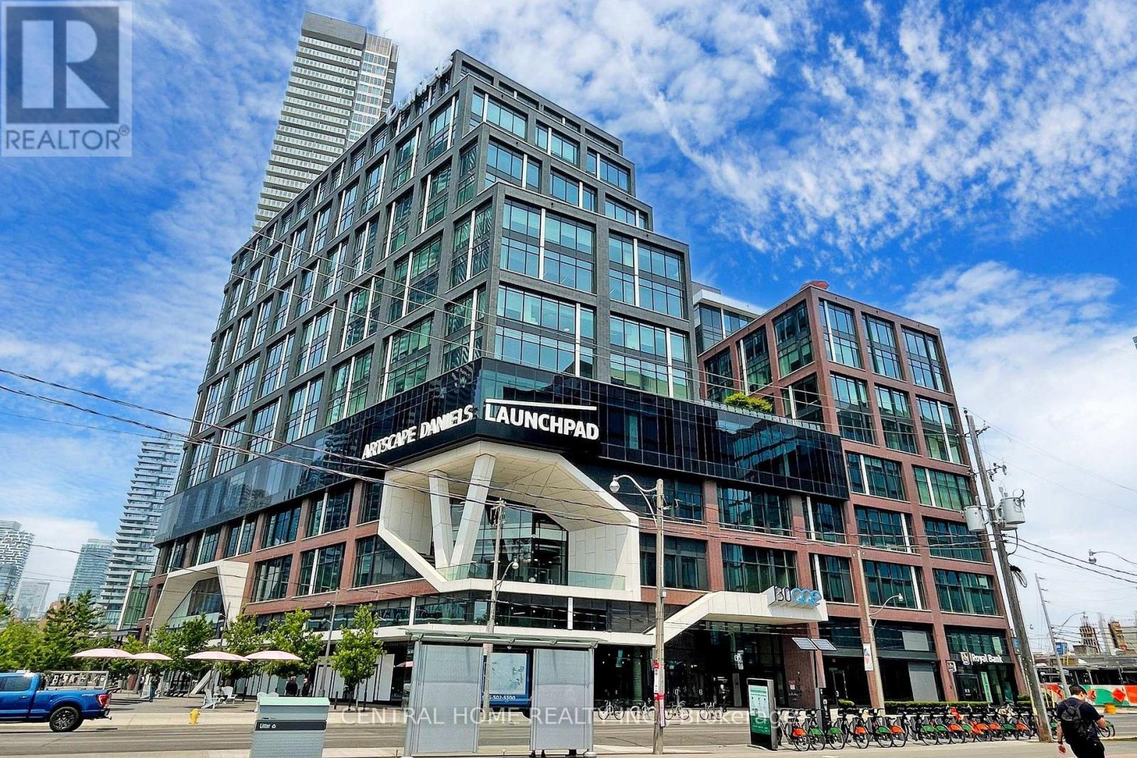 620 - 130 Queens Quay E Property Photo 1