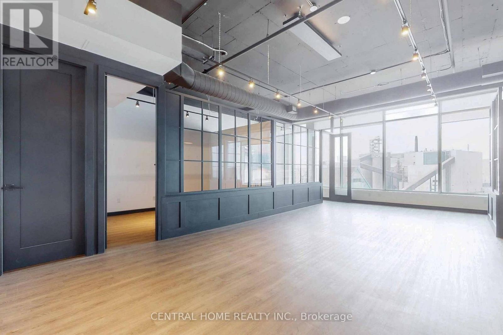620 - 130 Queens Quay E Property Photo 9