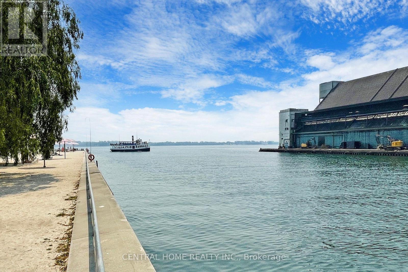 620 - 130 Queens Quay E Property Photo 43