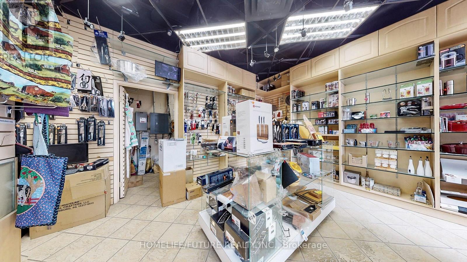 11-14 - 158 Eglinton Avenue W Property Photo 7