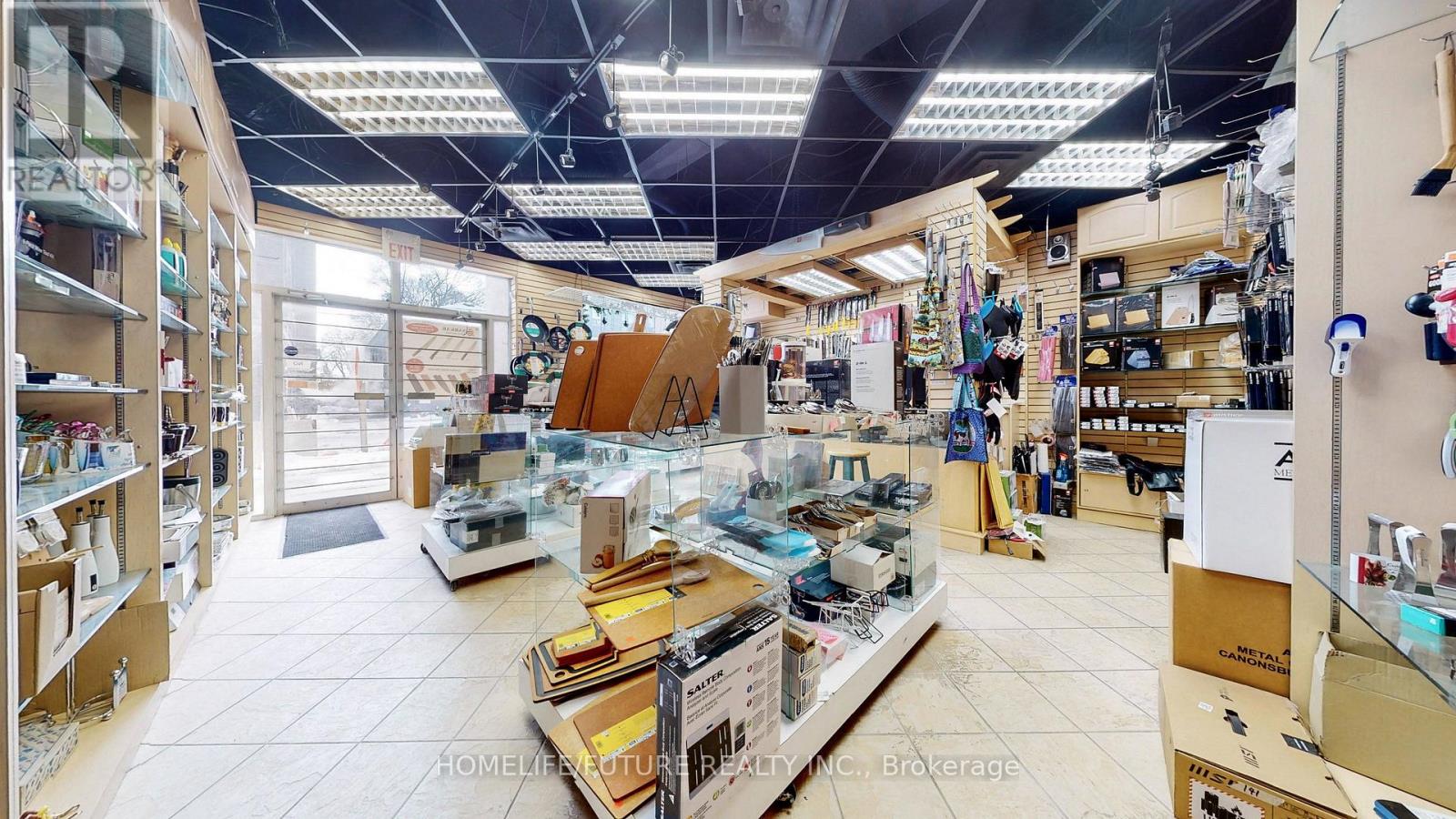 11-14 - 158 Eglinton Avenue W Property Photo 10