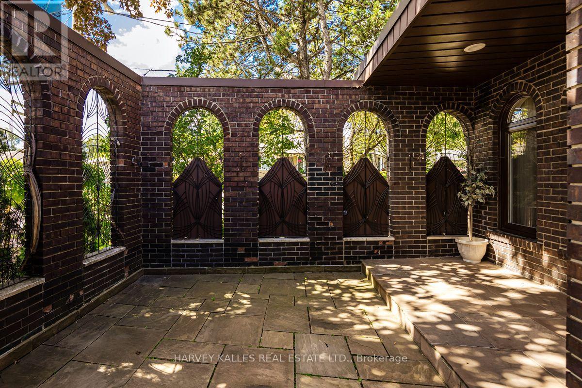 30 Coreydale Court Property Photo 3