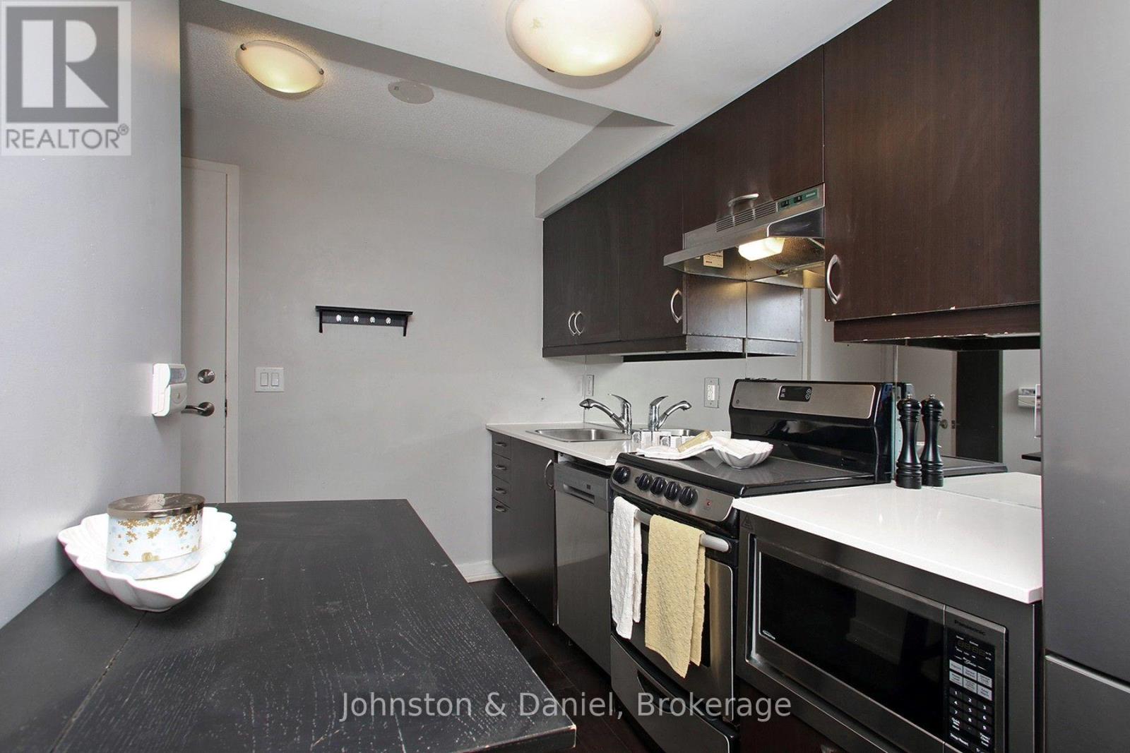 304 - 320 Richmond Street E Property Photo 10
