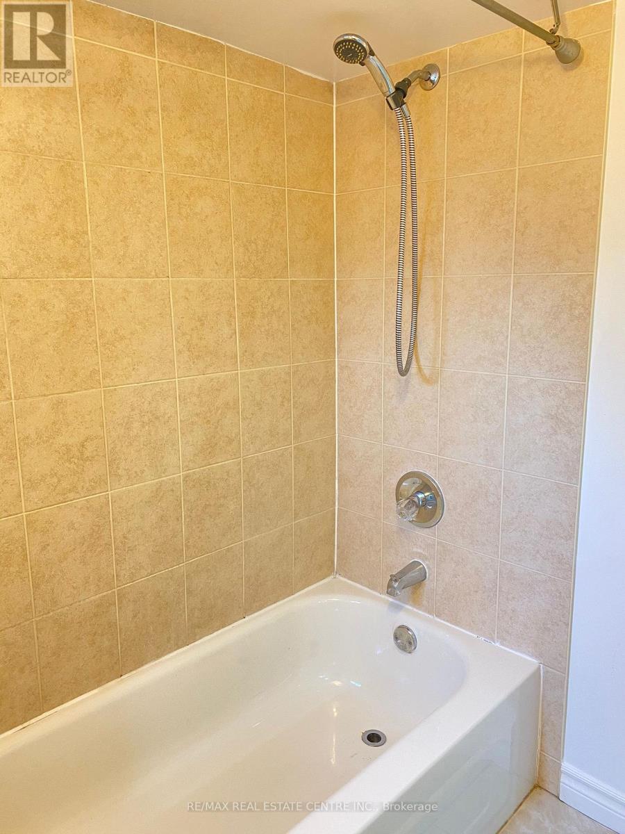 Lower - 472 Lansdowne Avenue Property Photo 20