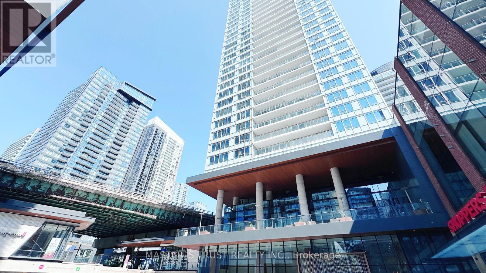 1715 - 17 Bathurst Street Property Photo 1