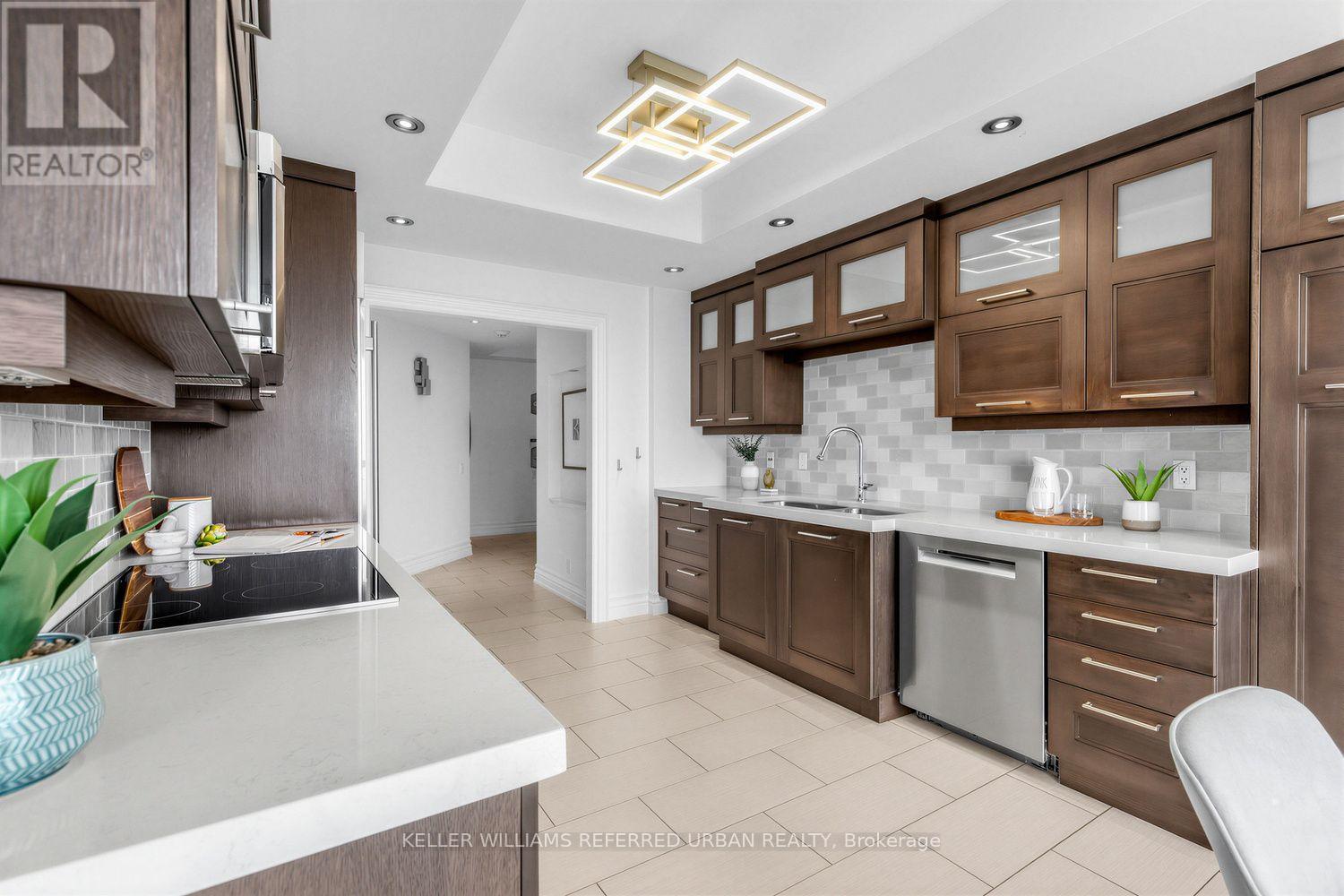 1802 - 38 Avenue Road Property Photo 11