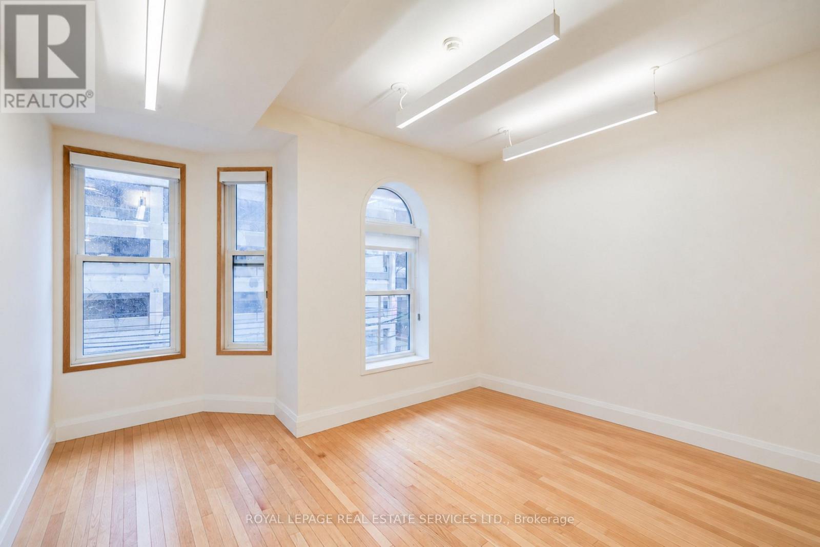54 1/2 St Patrick Street Property Photo 7