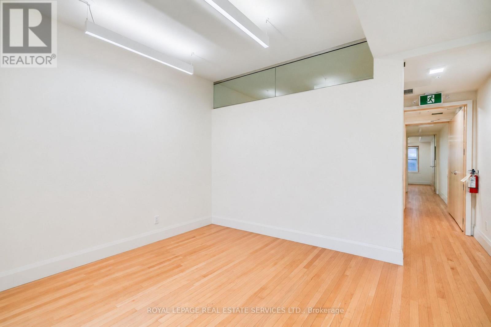 54 1/2 St Patrick Street Property Photo 8