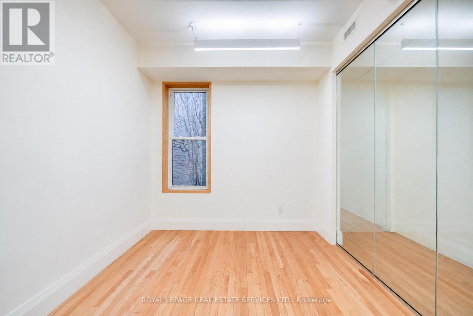 54 1/2 St Patrick Street Property Photo 11