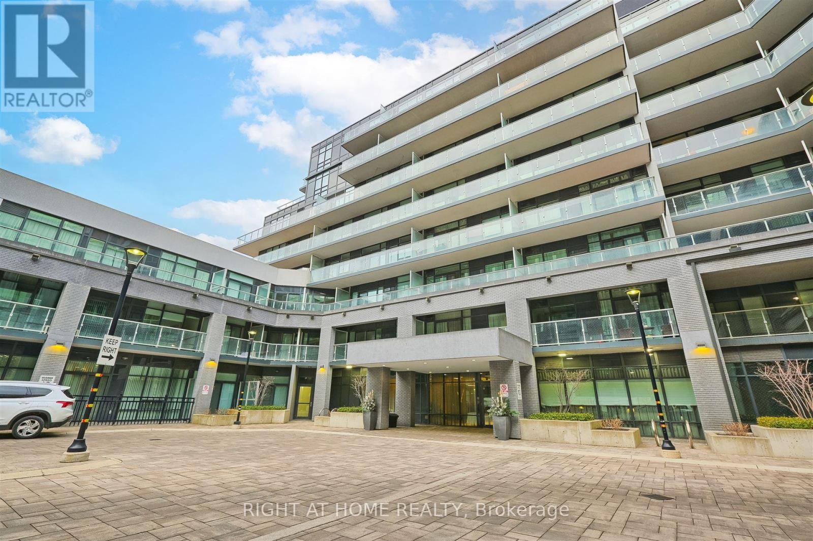 321 - 621 Sheppard Avenue E Property Photo 1