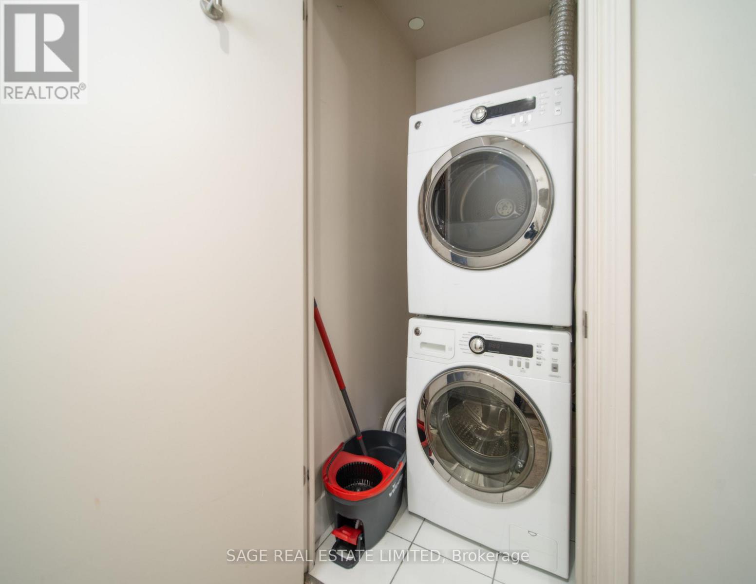 320 - 608 Richmond Street W Property Photo 8