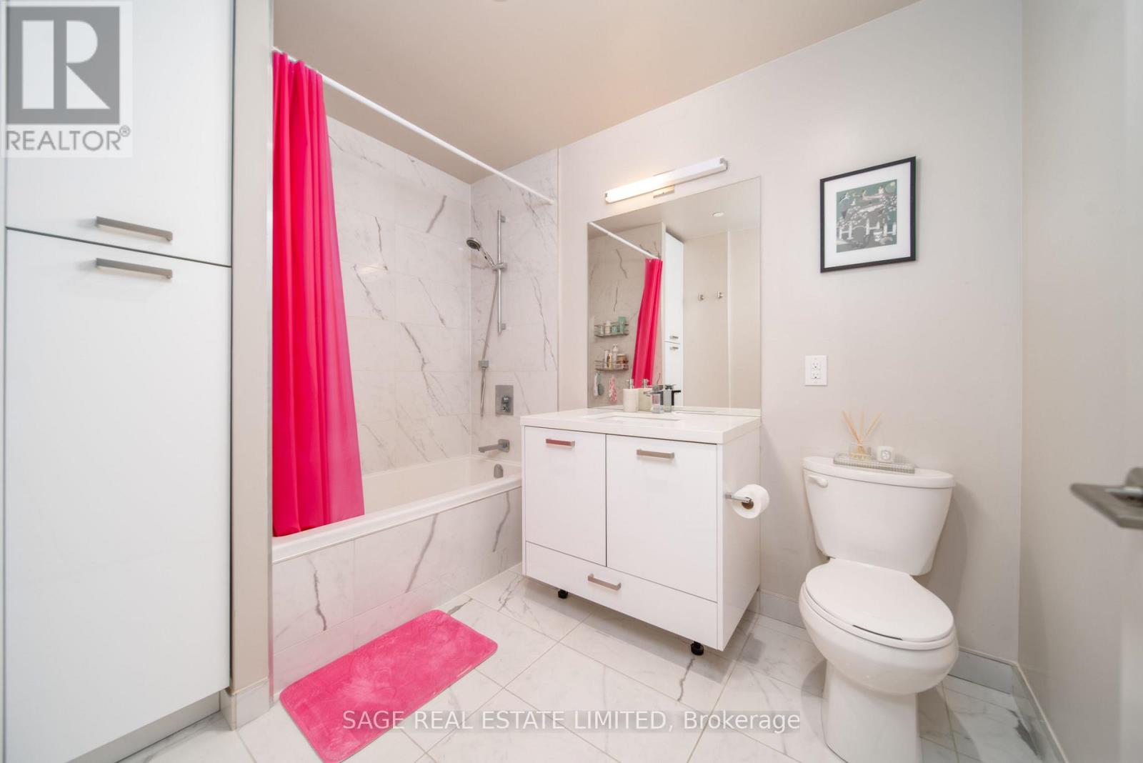 320 - 608 Richmond Street W Property Photo 12