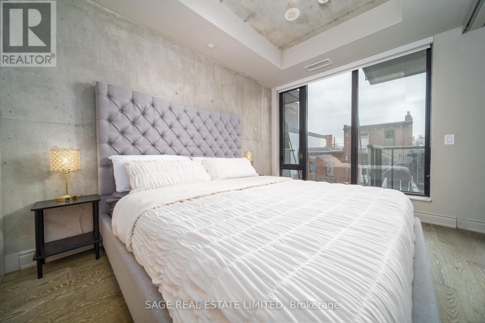320 - 608 Richmond Street W Property Photo 15