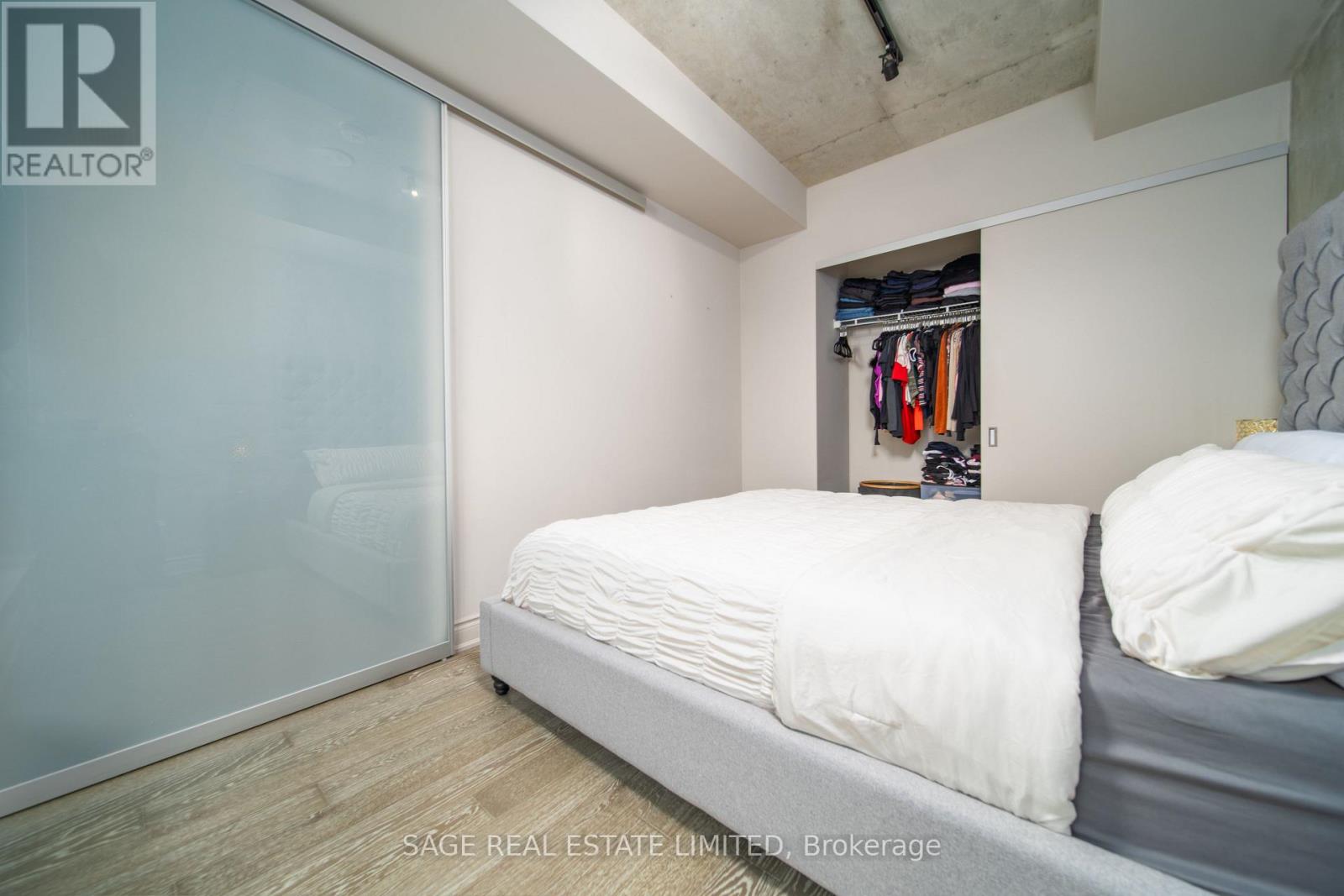 320 - 608 Richmond Street W Property Photo 17