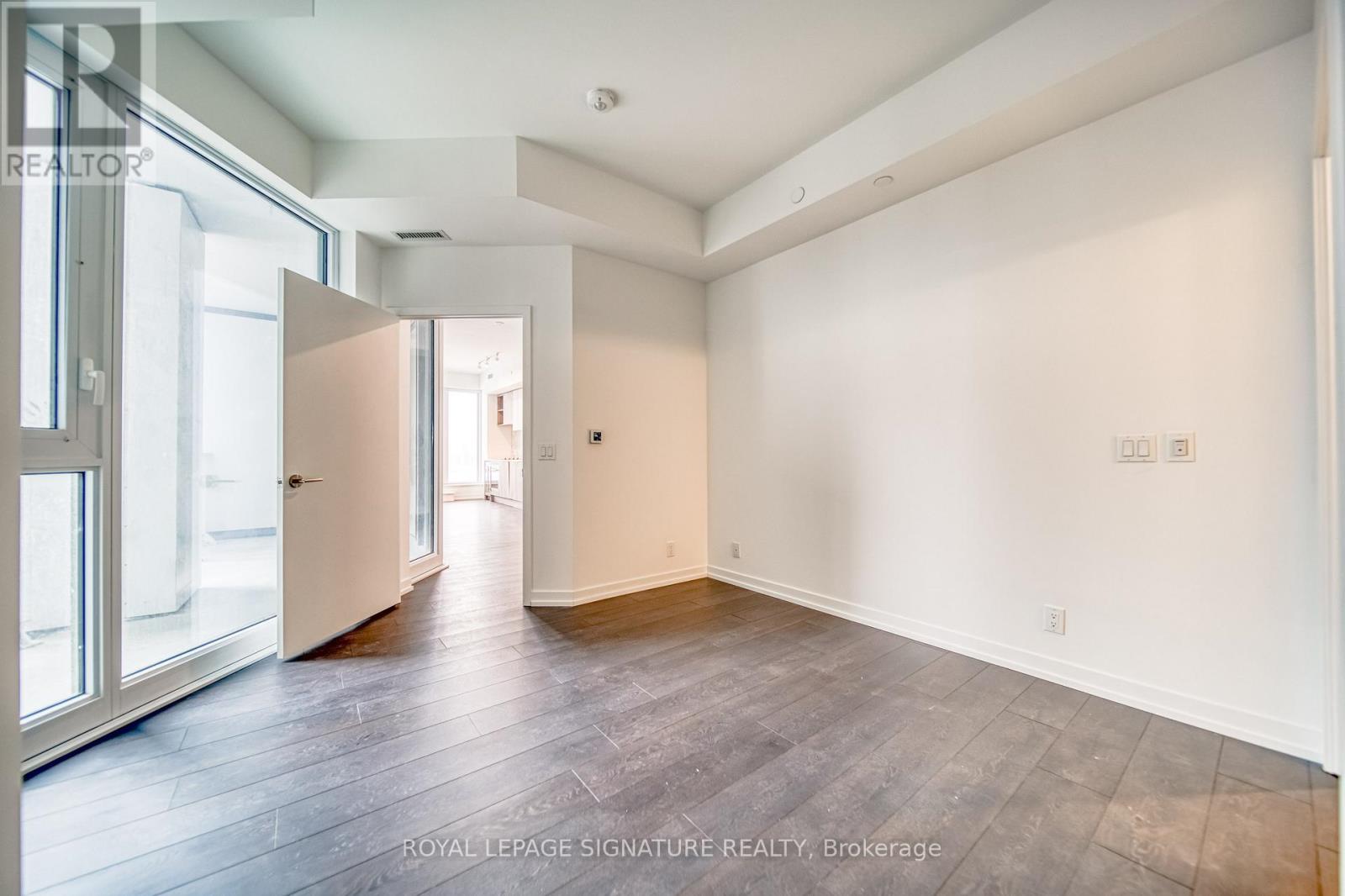 807 - 2020 Bathurst Street Property Photo 14