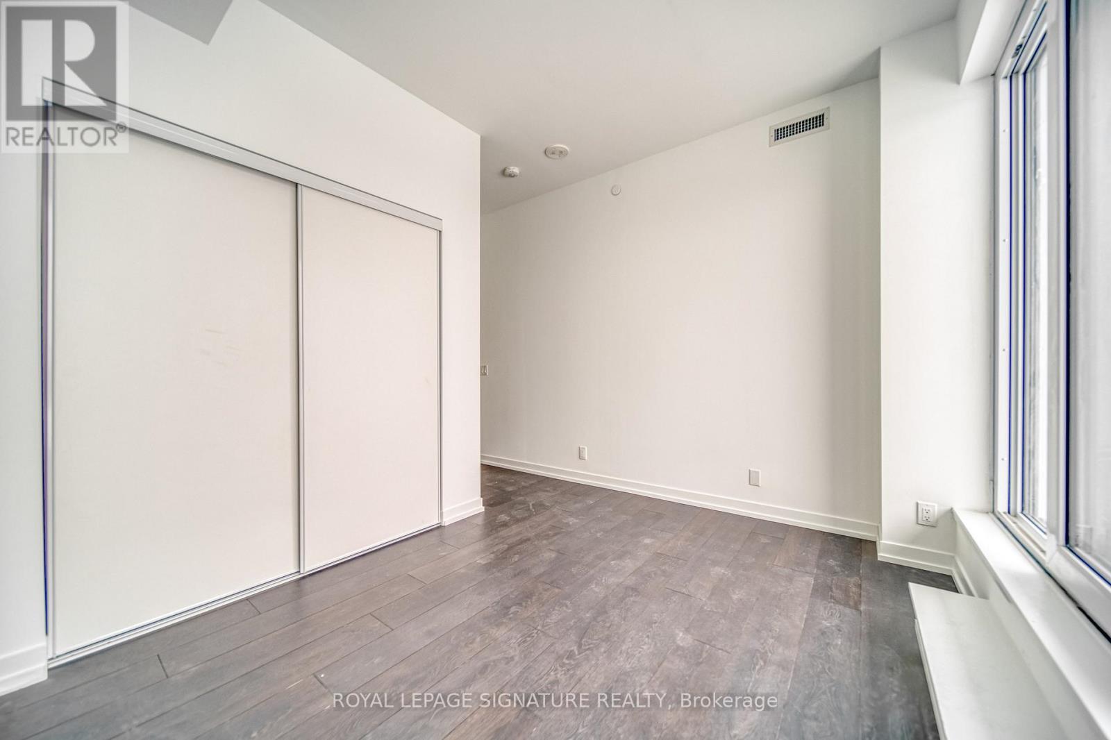 807 - 2020 Bathurst Street Property Photo 19