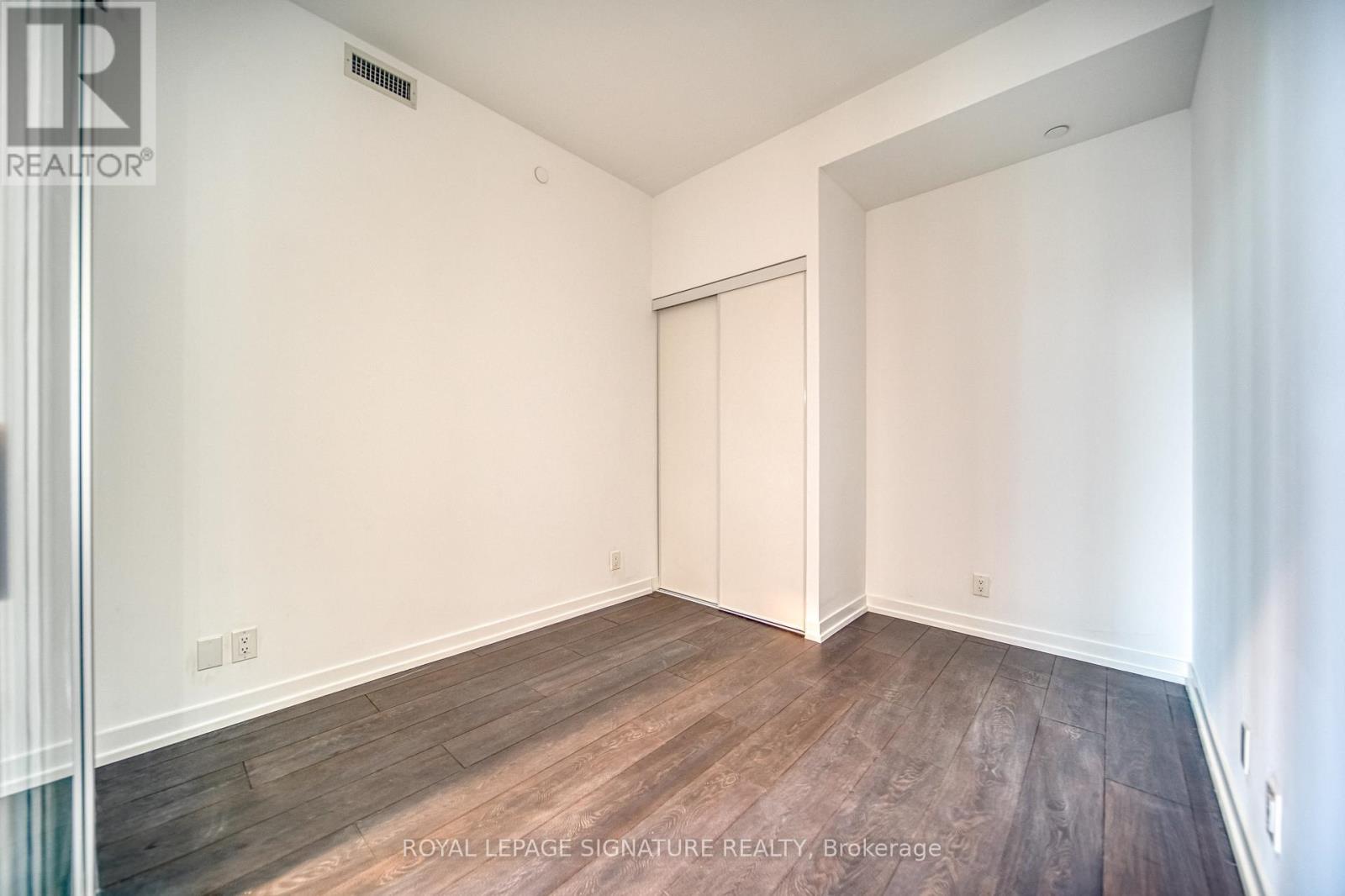 807 - 2020 Bathurst Street Property Photo 20