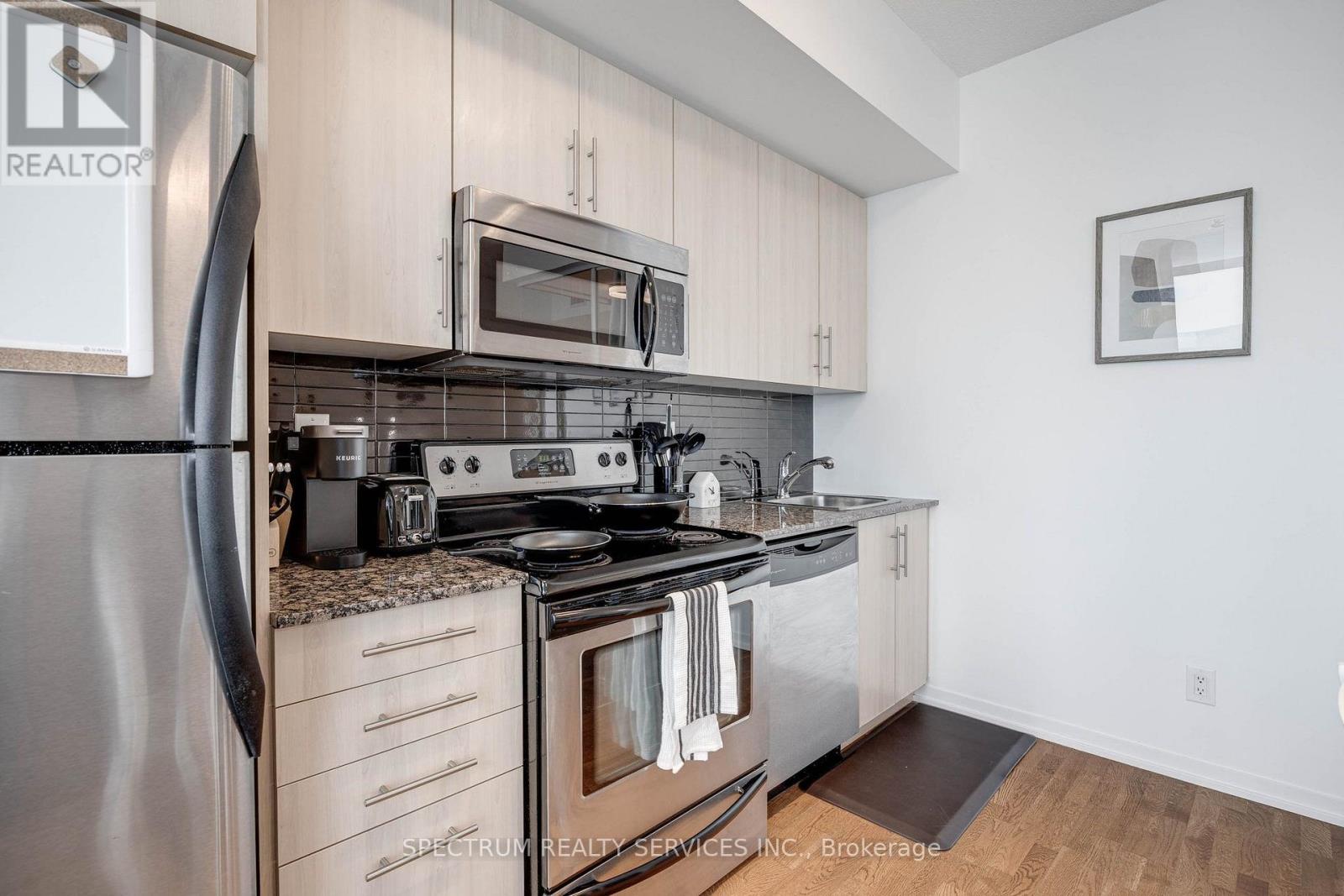 4511 - 65 Bremner Boulevard Property Photo 9