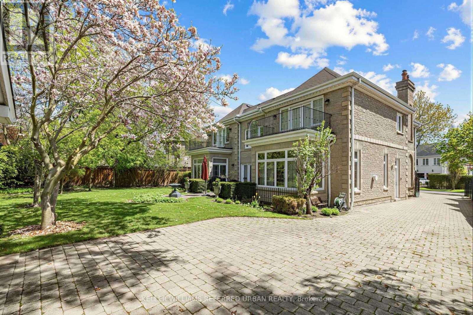 44 Cotswold Crescent Property Photo 14