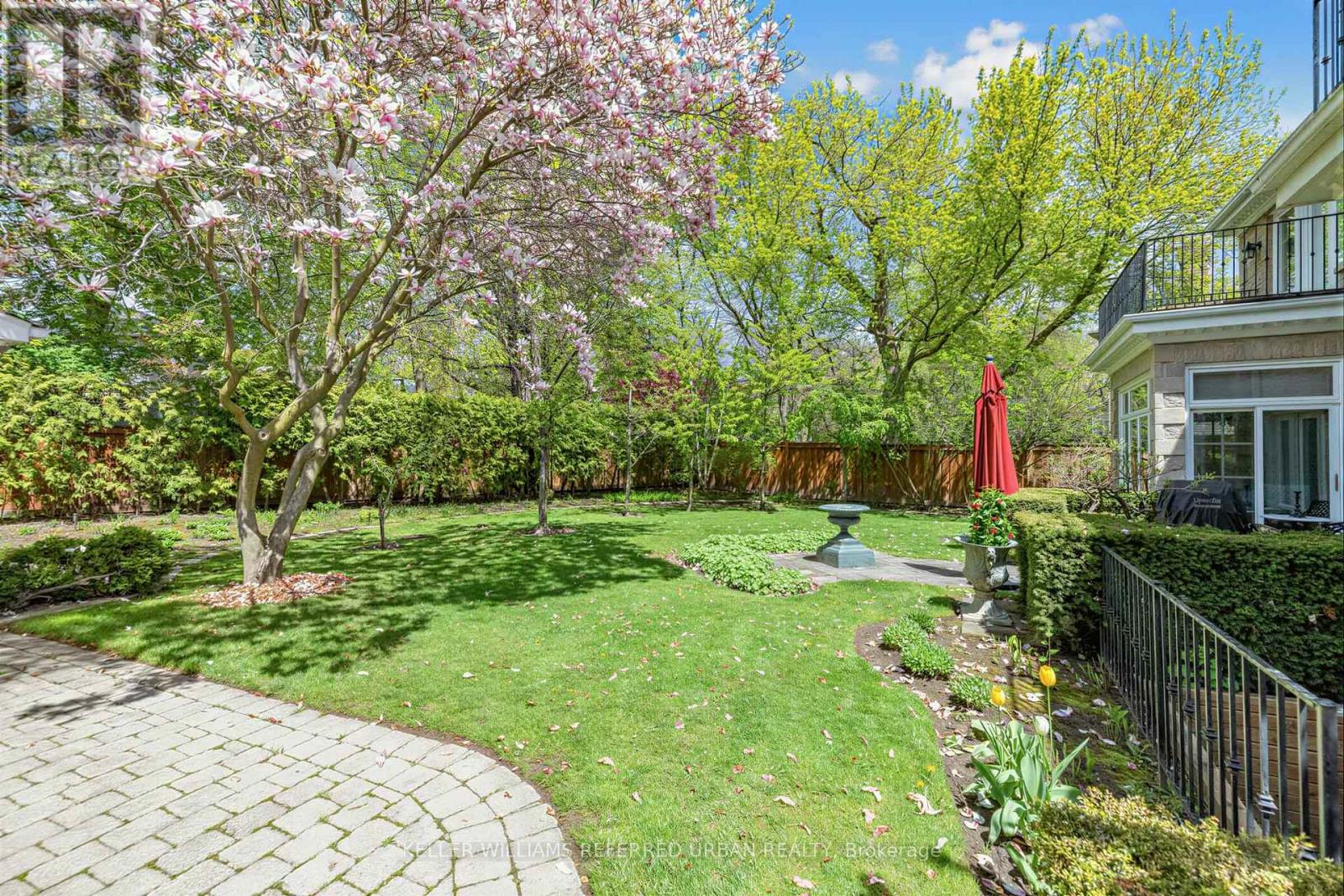 44 Cotswold Crescent Property Photo 15