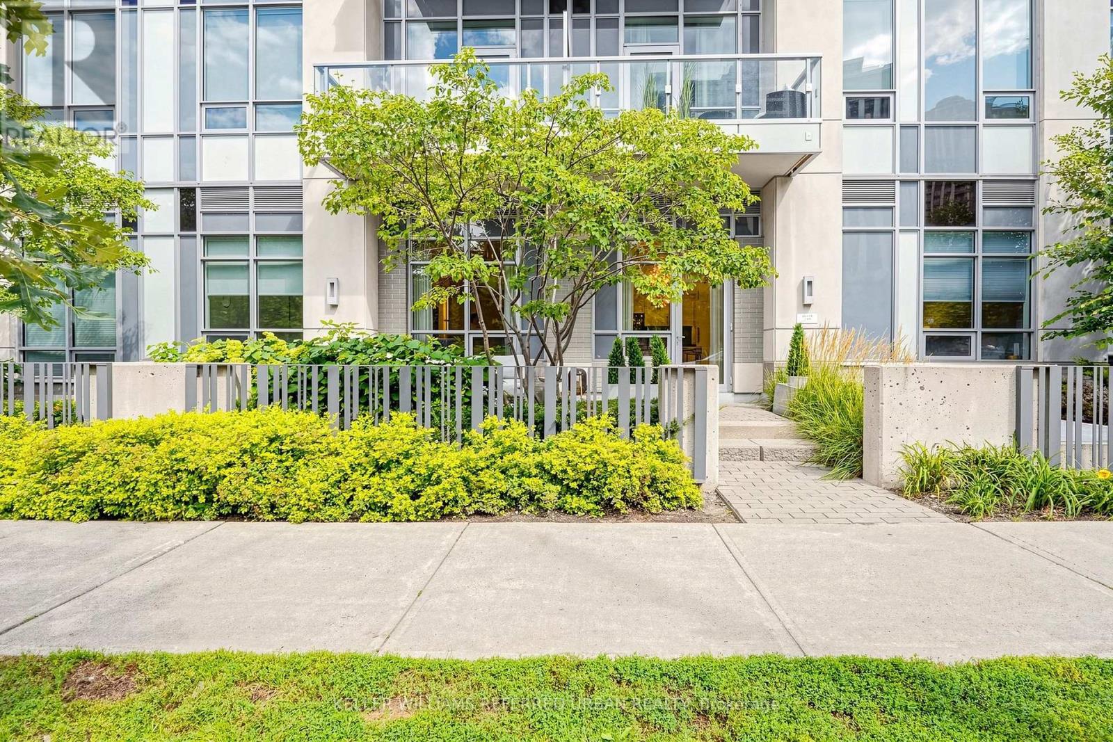 130 - 120 Harrison Garden Boulevard Photo de la propriété 1