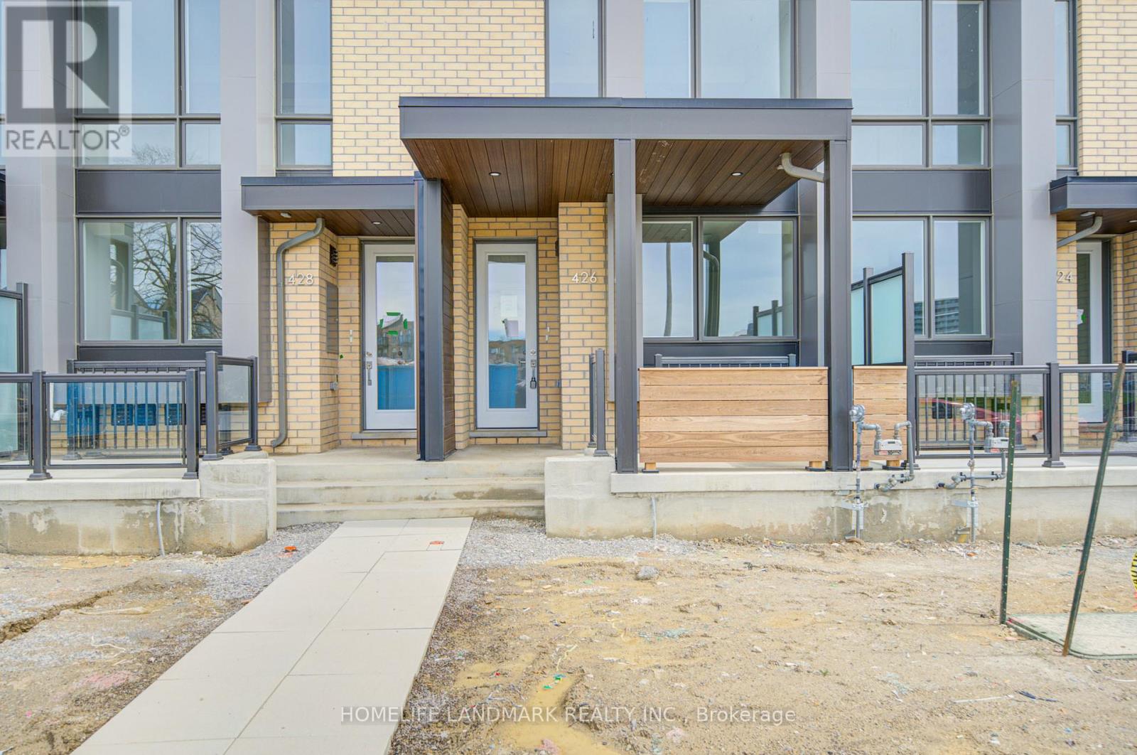 426 New Lawrence Heights Way Boulevard Property Photo 1