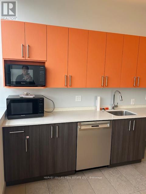 200 - 109 Vanderhoof Avenue Property Photo 10