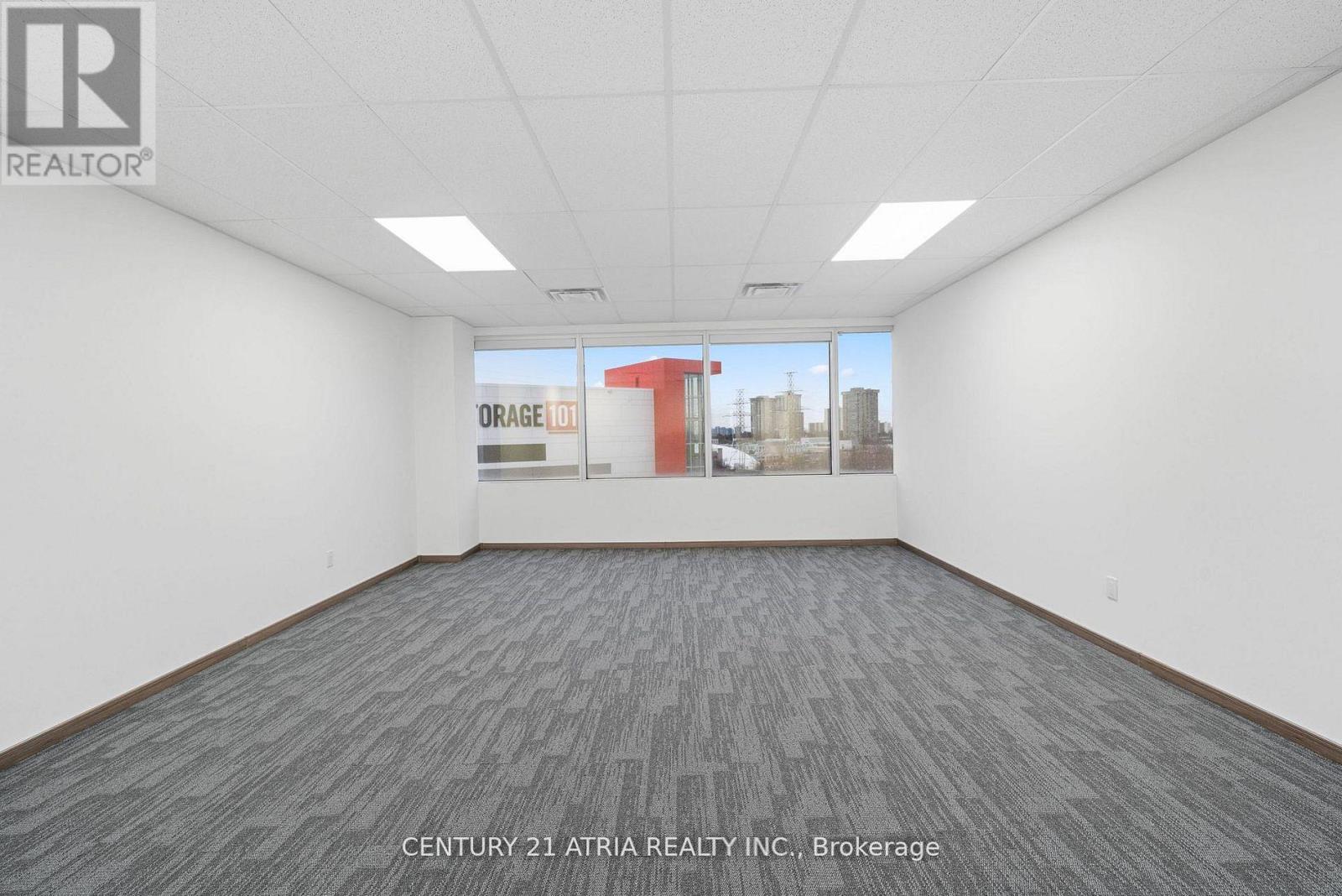 618 - 105 Gordon Baker Road Property Photo 15