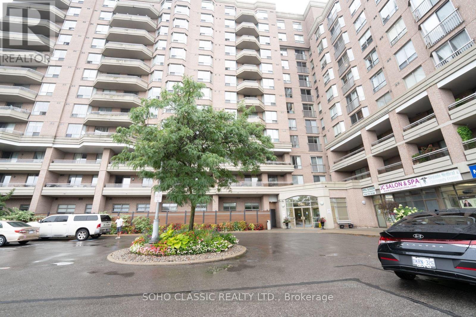809 - 1700 EGLINTON AVENUE E
