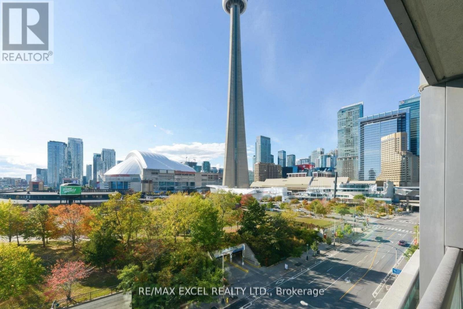 815 - 25 LOWER SIMCOE STREET Property Photo 1