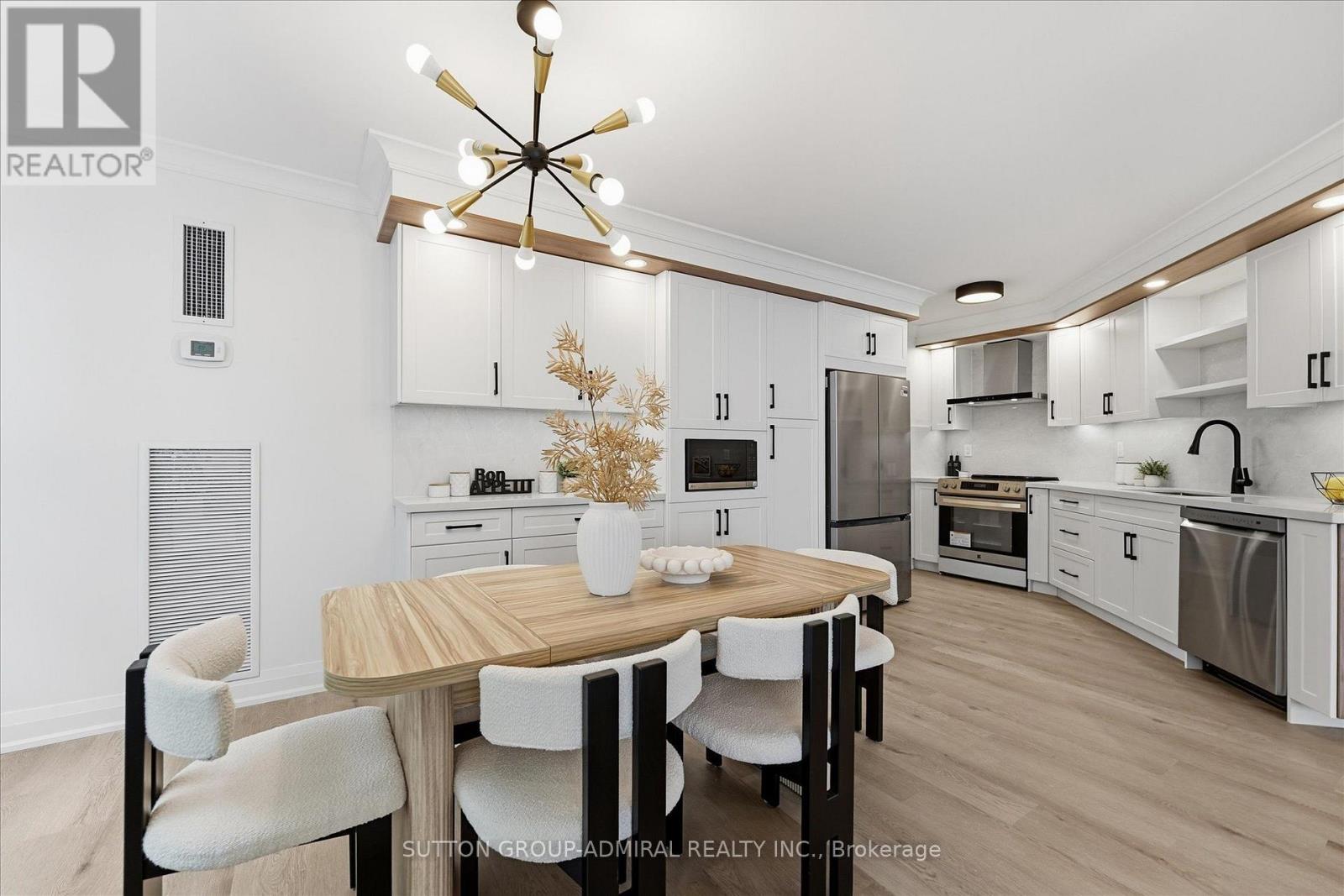 306 - 131 Beecroft Road Property Photo 17