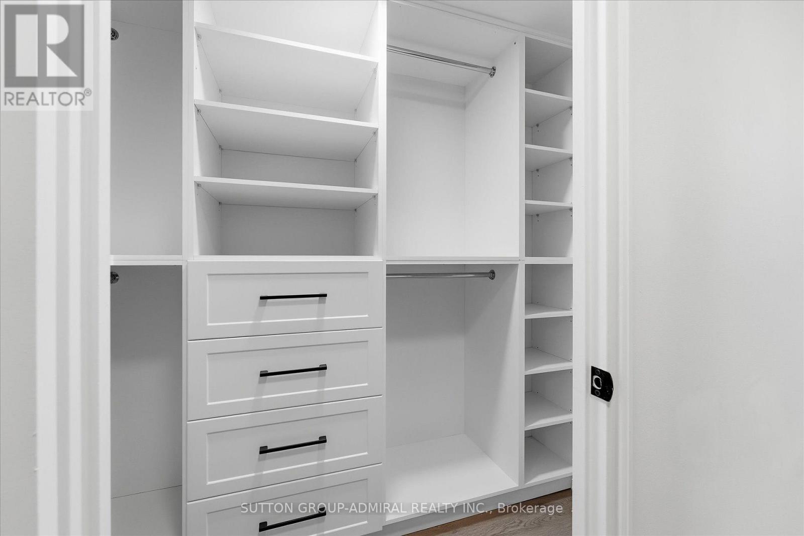 306 - 131 Beecroft Road Property Photo 29