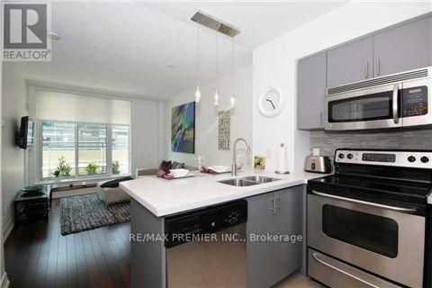 605 - 8 Scollard Street S Property Photo 3
