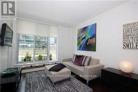 605 - 8 Scollard Street S Property Photo 5