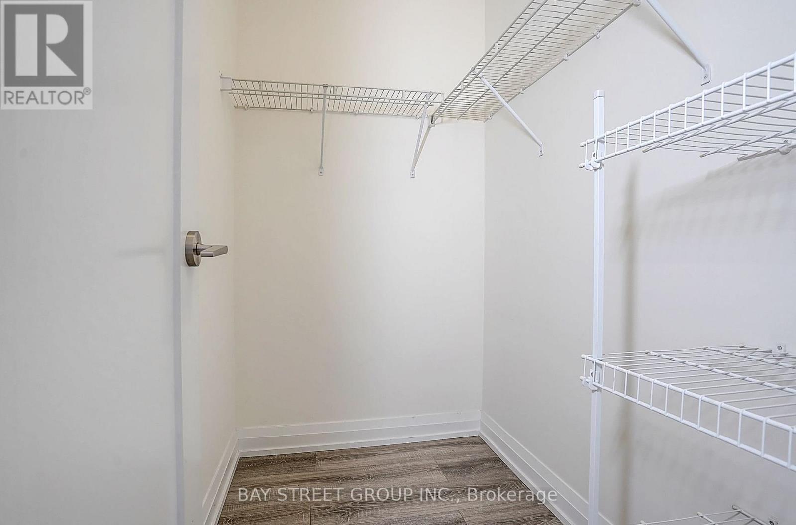 811 - 2 Anndale Drive Property Photo 24