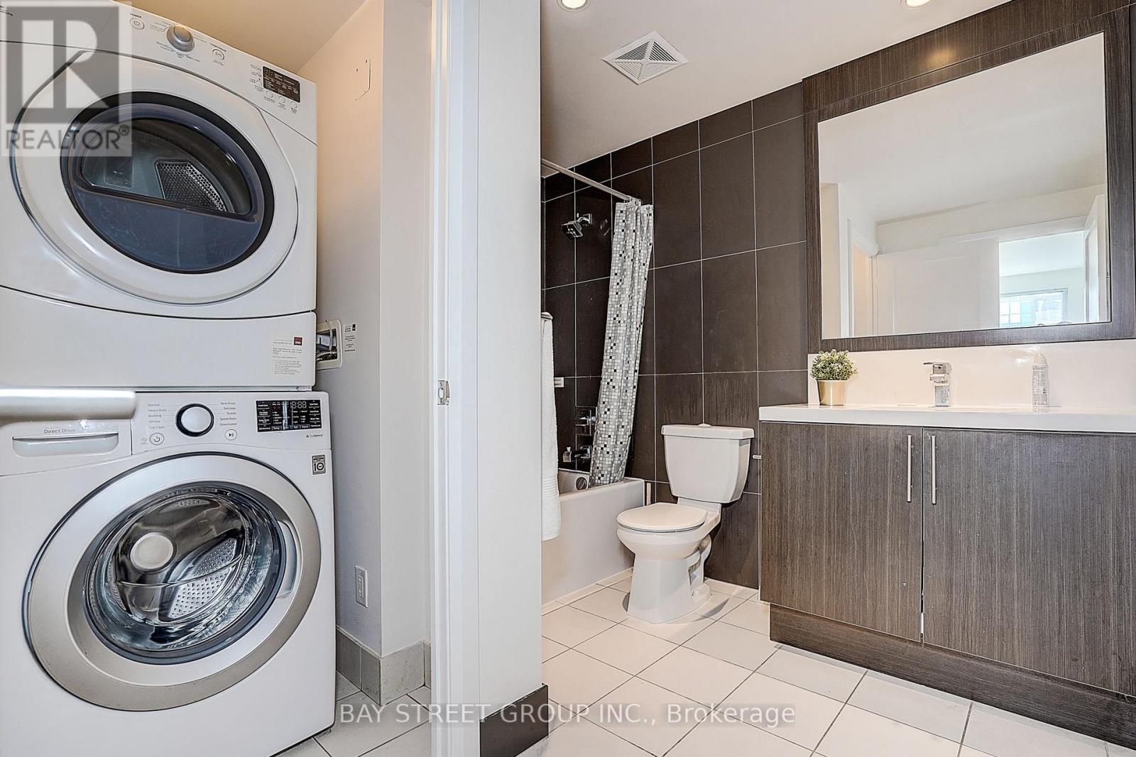 811 - 2 Anndale Drive Property Photo 26