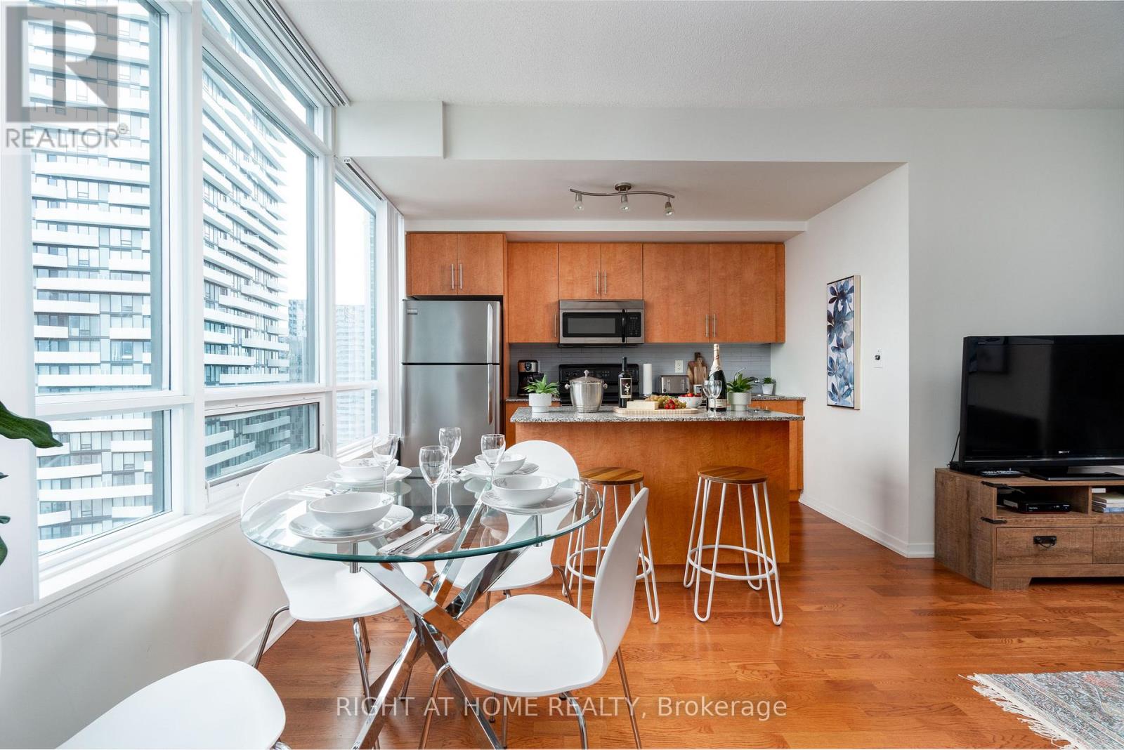 3404 - 55 Bremner Boulevard Property Photo 5