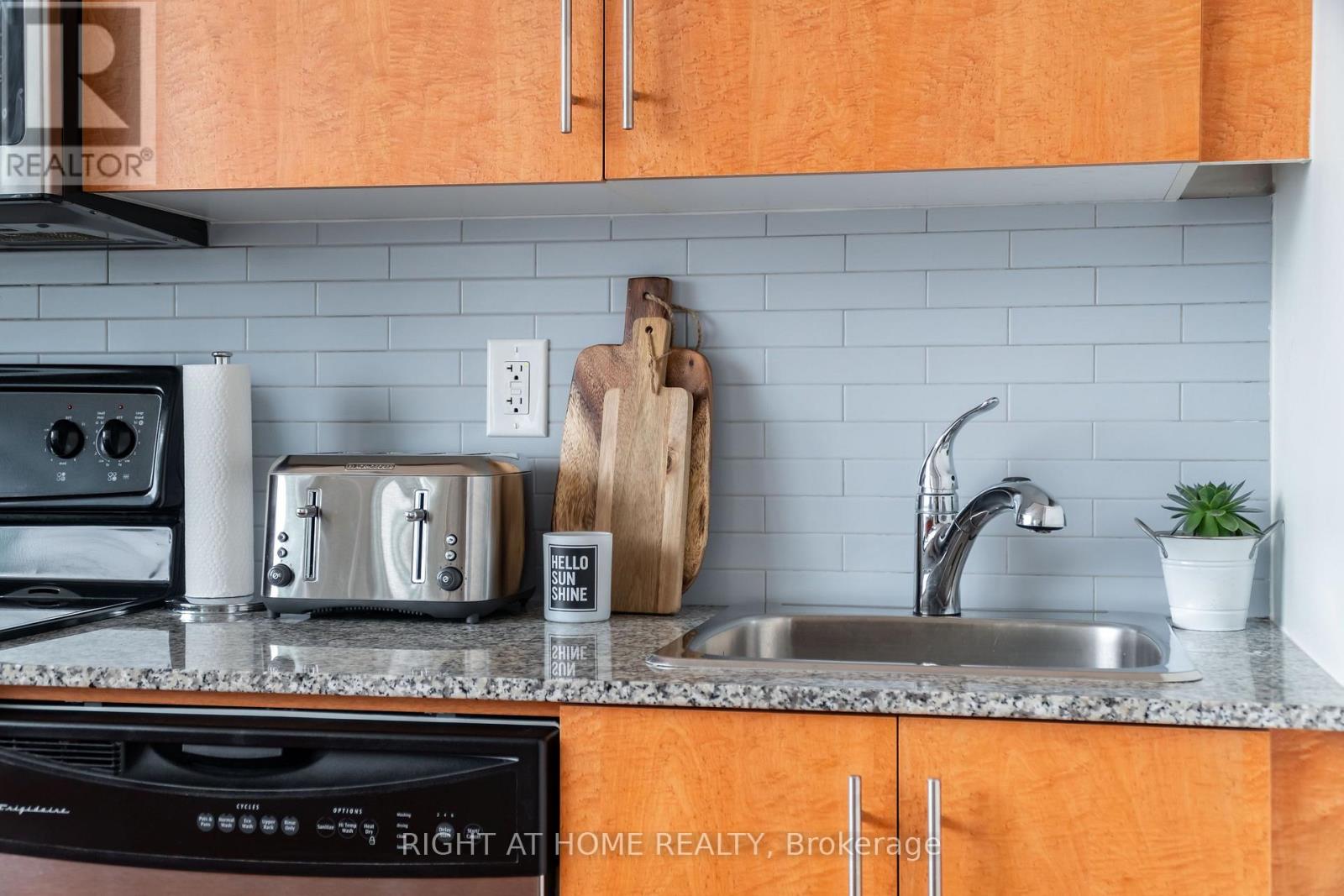 3404 - 55 Bremner Boulevard Property Photo 15