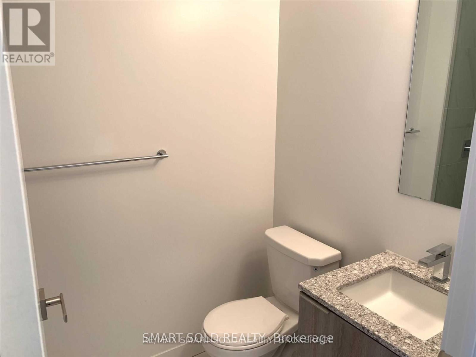 831 - 31 Tippett Road Property Photo 13